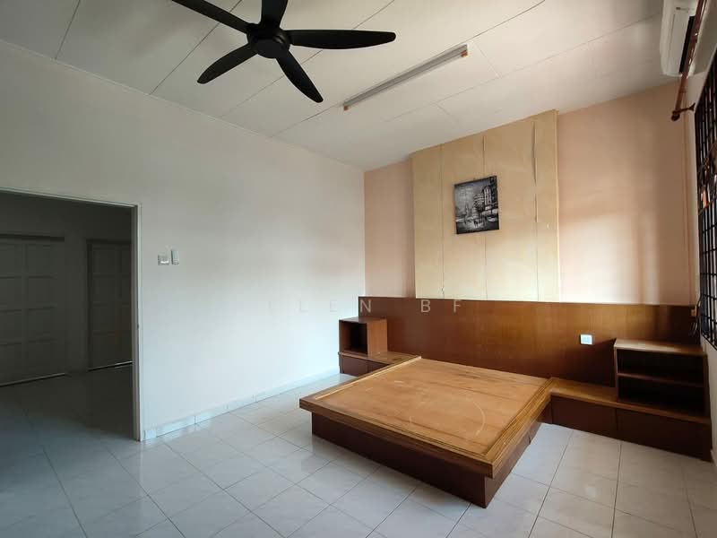 2-storey Terraced House for Sale in Bukit Katil (Melaka) - Helen BF - Bedroom - PropertyGuru.com.my