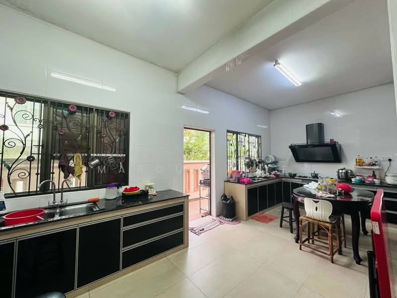 Semi-Detached House for Sale in Skudai (Johor) - Marcus Thye - Kitchen - PropertyGuru.com.my