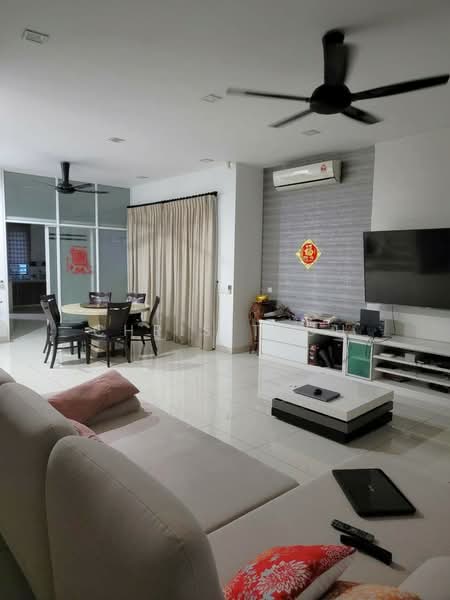 Rumah Berkembar untuk Dijual di Sungai Ara (Penang) - Chris Teoh - Living Room - PropertyGuru.com.my
