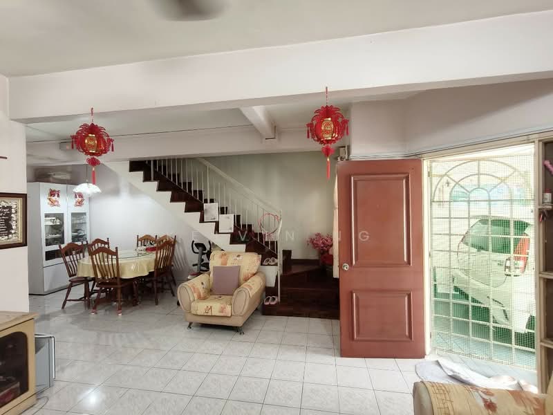 2-storey Terraced House for Sale in Taman Taming Jaya (Balakong) - Kelvin Ng - Living Room - PropertyGuru.com.my