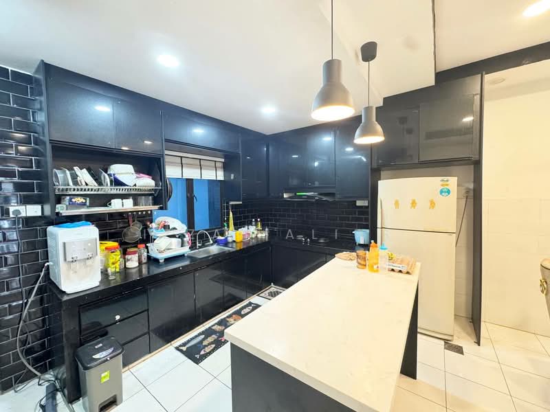 2-storey Terraced House for Sale in Setia Alam (Selangor) - Izzah Alias - Kitchen - PropertyGuru.com.my