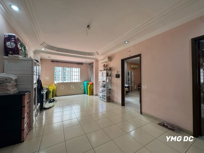 Rumah Berkembar untuk Dijual di Bandar Bukit Tinggi (Klang) - Yongsen Lim - Living Room - PropertyGuru.com.my