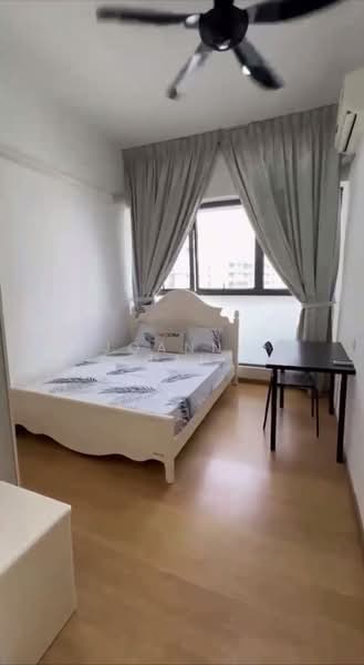 Kondominium untuk Disewa di Lovell @ Country Garden Danga Bay - Joanna Tai - Bedroom - PropertyGuru.com.my