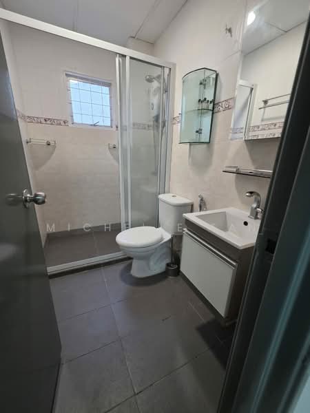 Pangsapuri untuk Dijual di Pesona Villa - Michelle Tan - Bathroom - PropertyGuru.com.my