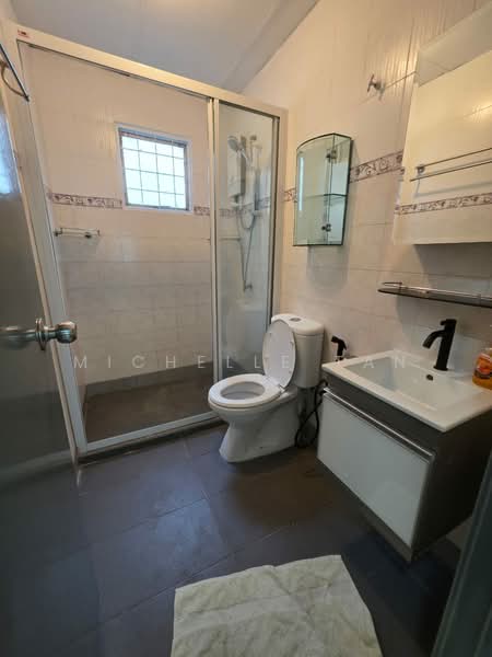 Pangsapuri untuk Dijual di Pesona Villa - Michelle Tan - Bathroom - PropertyGuru.com.my