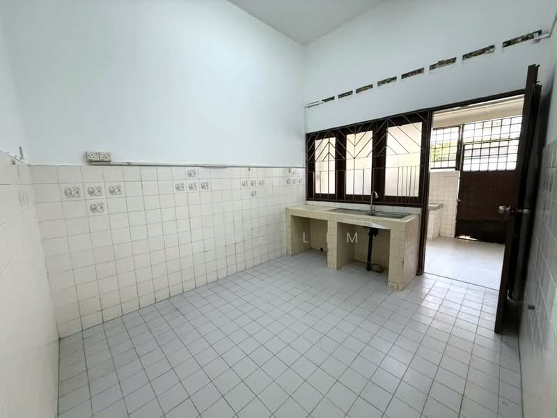 2-storey Terraced House for Sale in Taman Suria (Johor Bahru) - Karl Lim - Kitchen - PropertyGuru.com.my