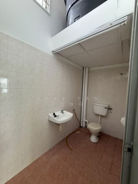 Office for Rent in Bandar Puteri Puchong (Puchong) - Soke Yan Yong - Bathroom - PropertyGuru.com.my