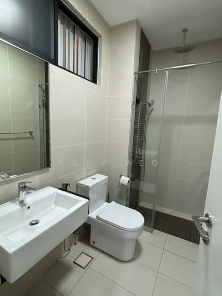 Servis Apartment untuk Disewa di The Sentral Suites - Rony Yeo - Bathroom - PropertyGuru.com.my
