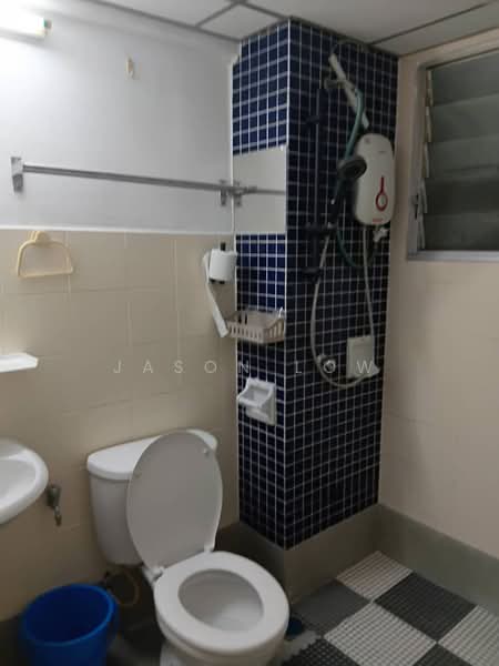 Kondominium untuk Disewa di Perdana Exclusive - Jason Low - Bathroom - PropertyGuru.com.my