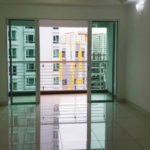 Kediaman Servis untuk Dijual di V Residence 3 @ Sunway Velocity - Jannah Ali - Living room/Balcony - PropertyGuru.com.my