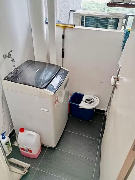 Servis Apartment untuk Disewa di D'Pristine - Eva Siow - Balcony - PropertyGuru.com.my