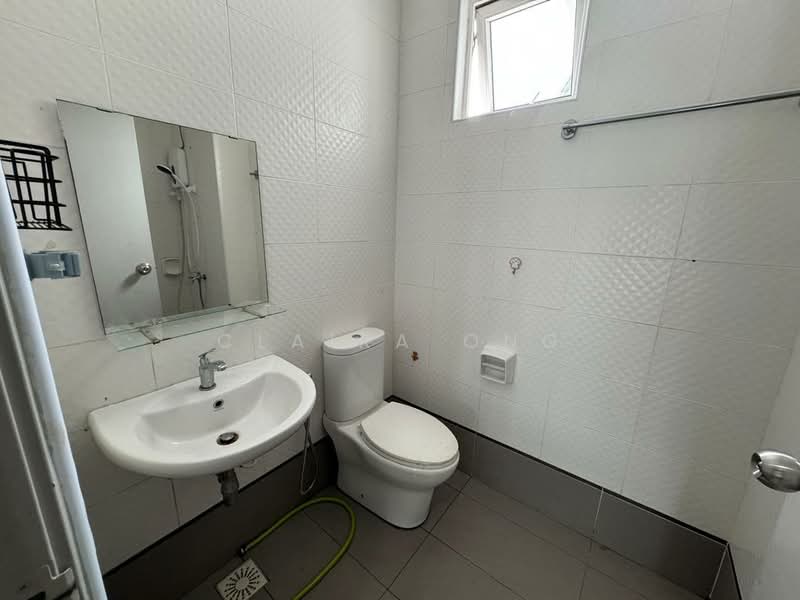 Servis Apartment untuk Dijual di Seasons Amara Larkin - Claira Ong - Bathroom - PropertyGuru.com.my