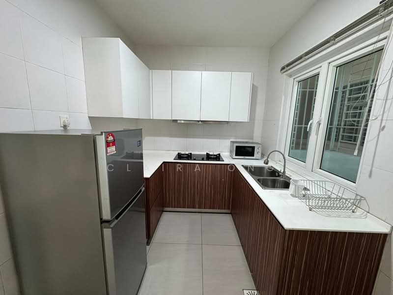Servis Apartment untuk Dijual di Seasons Amara Larkin - Claira Ong - Kitchen - PropertyGuru.com.my