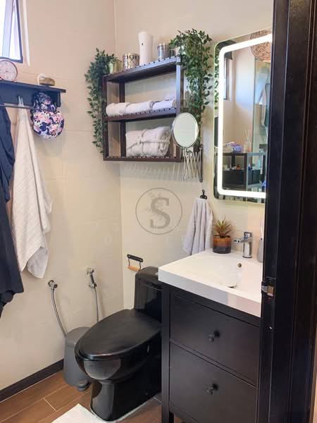 Bungalow House untuk Dijual di Anggun 2 Residence (Rawang) - Ashraff Daniel - Bathroom - PropertyGuru.com.my