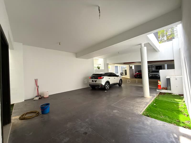 2.5-storey Terraced House for Sale in Taman Melawati (Ulu Kelang) - Mohd Syahidie - Car Park - PropertyGuru.com.my