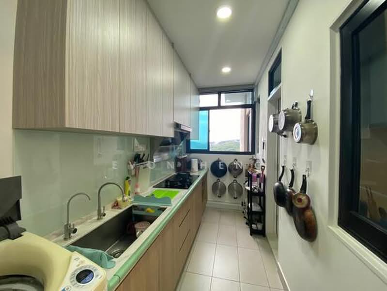 Kondominium untuk Dijual di Sky Condominium (Skyz Residence) - Evon Heng - Kitchen - PropertyGuru.com.my