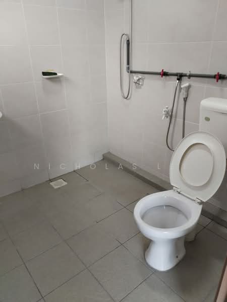 Kilang untuk Disewa di Kawasan Perindustrian Ringan Bercham (Ipoh) - Nicholas Lee - Bathroom - PropertyGuru.com.my