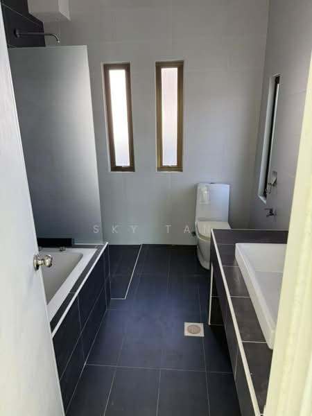 Banglo Pautan untuk Dijual di Bukit Indah (Iskandar Puteri (Nusajaya)) - Sky Tan - Bathroom - PropertyGuru.com.my