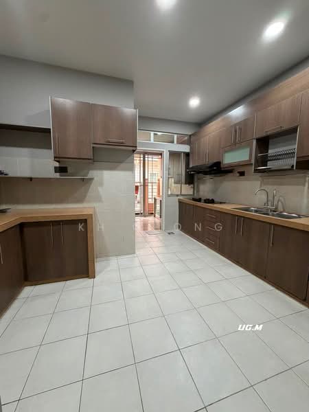 2-storey Terraced House for Rent in Bandar Botanic (Klang) - KH Chong - Kitchen - PropertyGuru.com.my