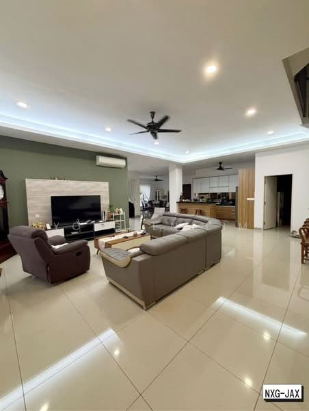 Rumah Berkembar untuk Dijual di Setia Utama (Setia Alam) - Yongsen Lim - Living Room - PropertyGuru.com.my
