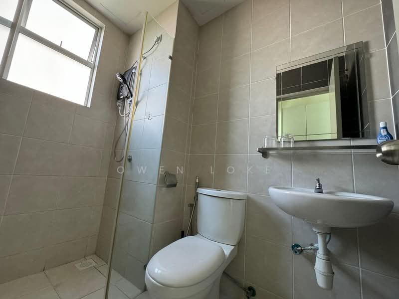 Servis Apartment untuk Disewa di The Zizz @ Damansara North - Owen Loke - Bathroom - PropertyGuru.com.my