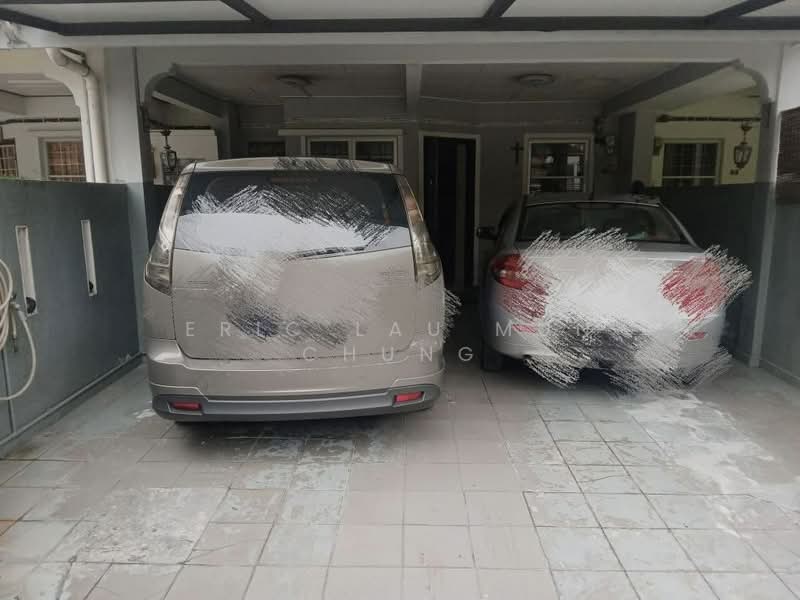 Rumah Teres 2 Tingkat untuk Dijual di Taman Puchong Prima (Puchong) - Eric Lau Mun Chung - Car Park - PropertyGuru.com.my