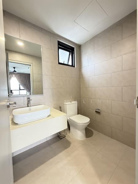 Servis Apartment untuk Disewa di Melawati : Park One - Nini Malini - Bathroom - PropertyGuru.com.my