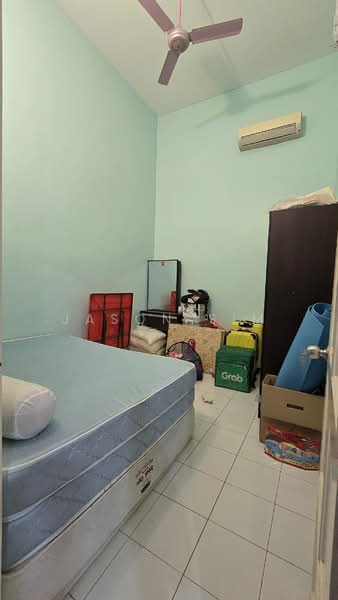 1-storey Terraced House for Sale in Taman Seri Austin (Tebrau) - Jason Sim - Bedroom - PropertyGuru.com.my