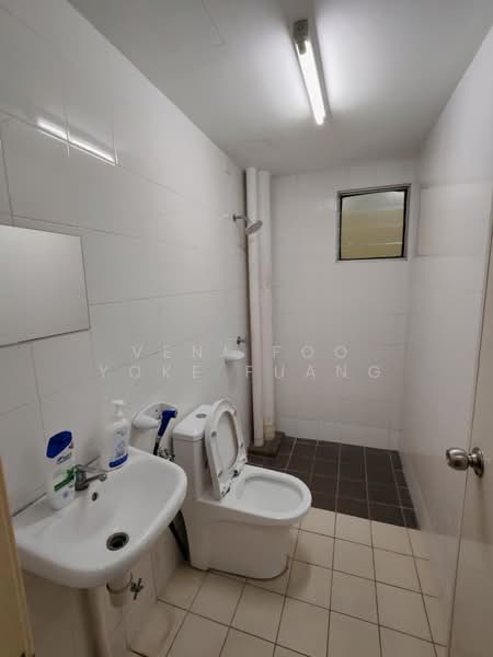 Apartment for Rent at Seri Jati - Veni Foo Yoke Fuang - Bathroom - PropertyGuru.com.my