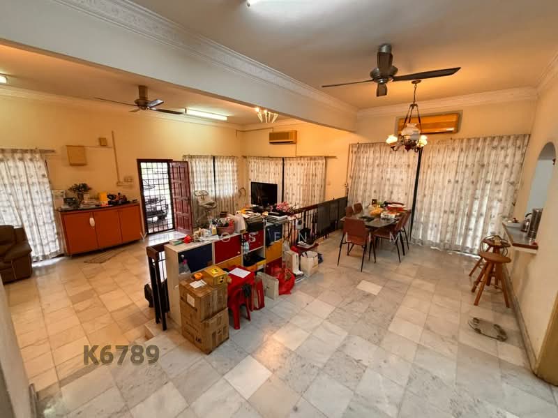 Rumah Teres 2 Tingkat untuk Dijual di Bukit Jelutong (Shah Alam) - Yongsen Lim - Living Room - PropertyGuru.com.my