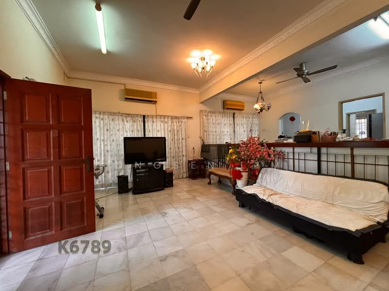 Rumah Teres 2 Tingkat untuk Dijual di Bukit Jelutong (Shah Alam) - Yongsen Lim - Living Room - PropertyGuru.com.my