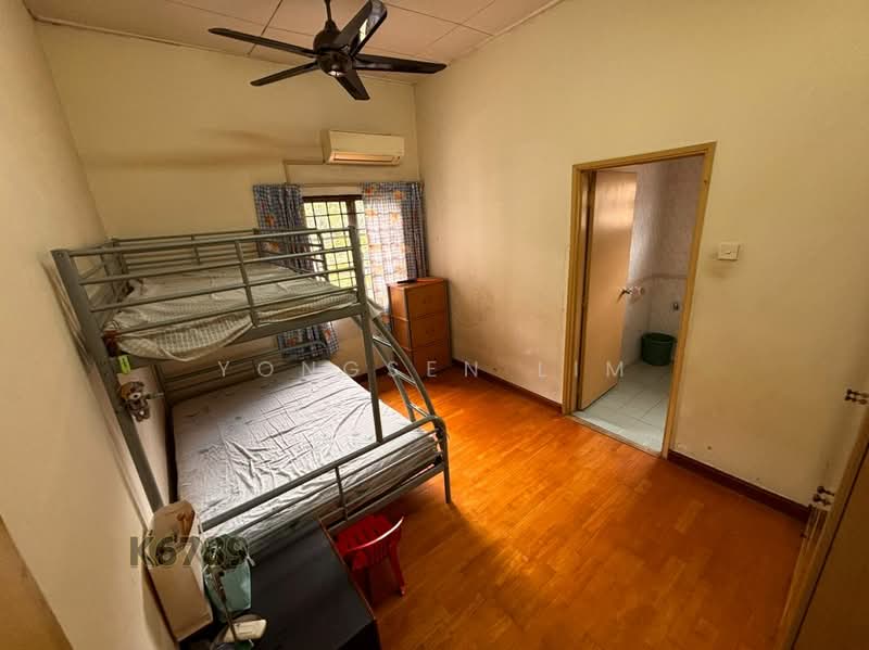 Rumah Teres 2 Tingkat untuk Dijual di Bukit Jelutong (Shah Alam) - Yongsen Lim - Bedroom - PropertyGuru.com.my
