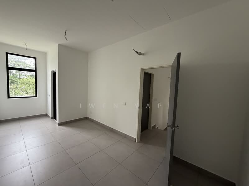 Rumah Teres 2 Tingkat untuk Dijual di Taman Mount Austin (Tebrau) - Iwen Yap - PropertyGuru.com.my