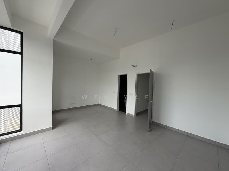 Rumah Teres 2 Tingkat untuk Dijual di Taman Mount Austin (Tebrau) - Iwen Yap - PropertyGuru.com.my