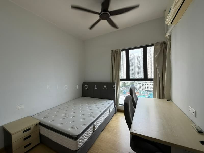 Condominium for Sale at Royal Strand @ Country Garden Danga Bay - Nicholas Tey - Bedroom - PropertyGuru.com.my