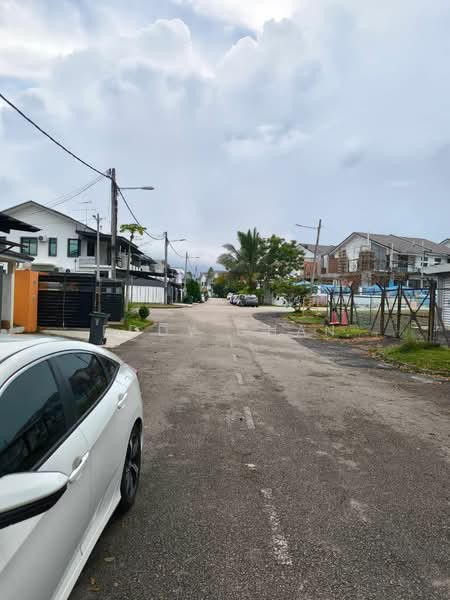 Rumah Kluster untuk Dijual di Taman Lagenda Putra (Kulai) - Eddy Chan - Exterior - PropertyGuru.com.my