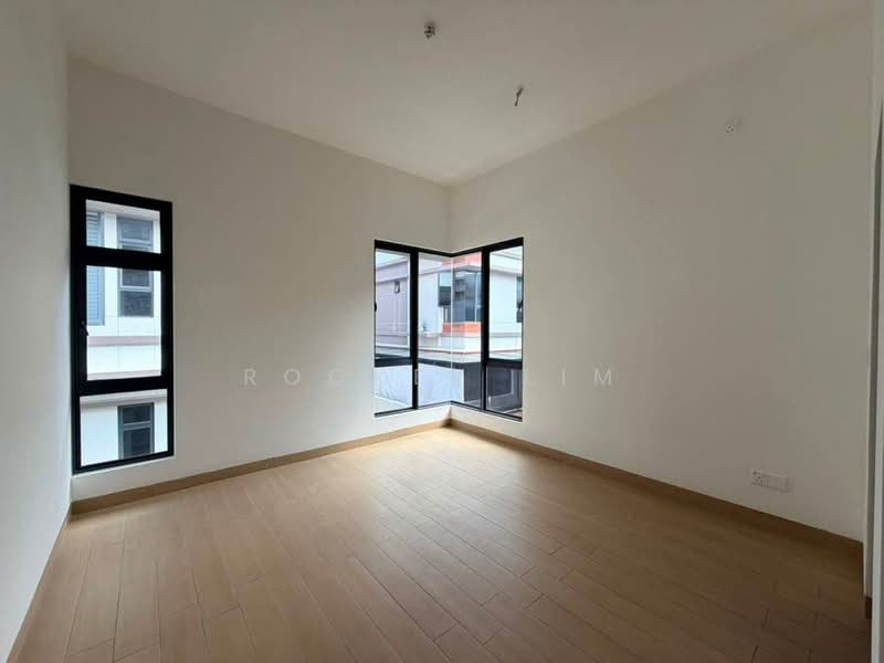 Semi-Detached House for Sale in Bandar Uda Utama (Johor Bahru) - Rocker Lim - PropertyGuru.com.my