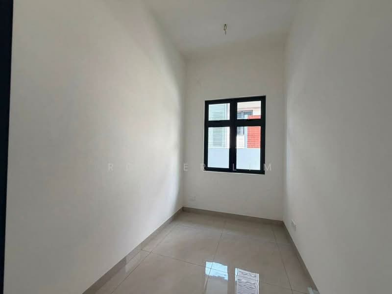 Semi-Detached House for Sale in Bandar Uda Utama (Johor Bahru) - Rocker Lim - PropertyGuru.com.my