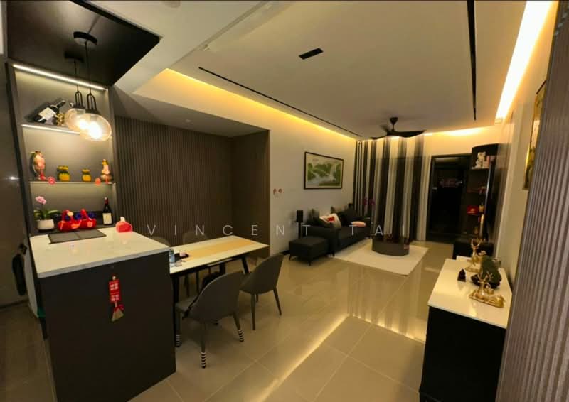 Servis Apartment untuk Dijual di 8th & Stellar - Vincent Tai - Living Room - PropertyGuru.com.my