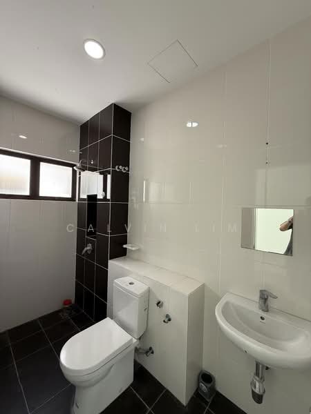 Semi-Detached House for Sale in Setia Alam (Selangor) - Calvin Lim - Bathroom - PropertyGuru.com.my