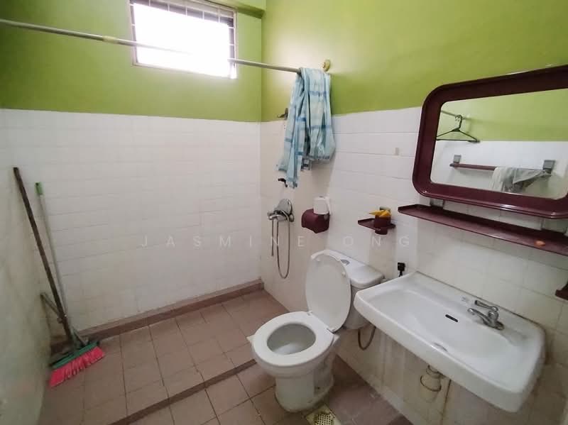 Rumah Teres 2 Tingkat untuk Dijual di Kepong Baru (Kepong) - Jasmine Ong - Bathroom - PropertyGuru.com.my