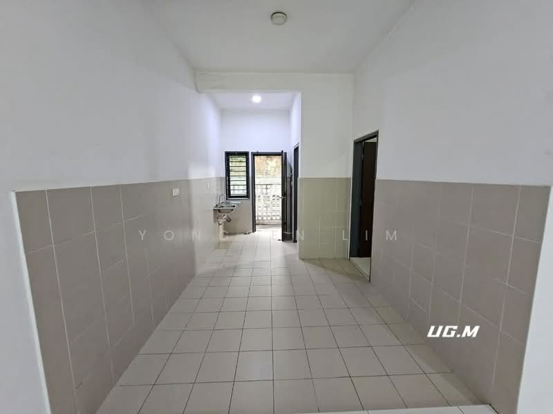 Rumah Teres 2 Tingkat untuk Dijual di Bandar Bukit Raja (Klang) - Yongsen Lim - Corridor - PropertyGuru.com.my