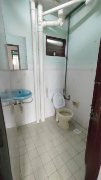 Apartment for Rent at Sri Intan 1 - Eason Hong - Bathroom - PropertyGuru.com.my