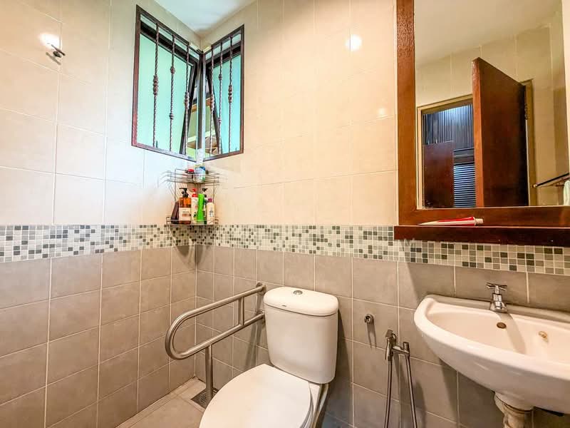 Rumah Banglo untuk Dijual di Bukit Rahman Putra (Sungai Buloh) - Azli Ibrahim - Bathroom - PropertyGuru.com.my