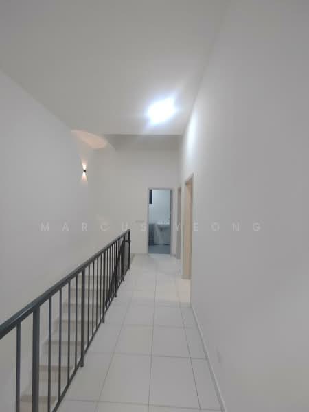 Rumah Teres 2 Tingkat untuk Dijual di Eco Grandeur (Puncak Alam) - Marcus Yeong - Corridor - PropertyGuru.com.my