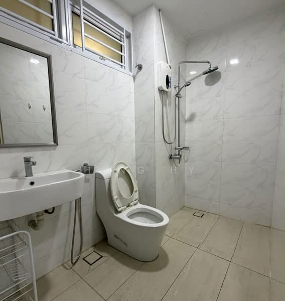 Servis Apartment untuk Disewa di Twin Galaxy (Dwi Galaksi) - Heng Hy - Bathroom - PropertyGuru.com.my