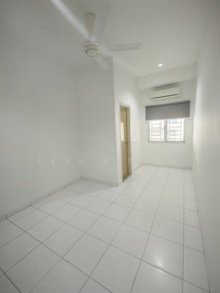 2-storey Terraced House for Sale in Relau (Sungai Ara) - Fennie Seow - Interior - PropertyGuru.com.my