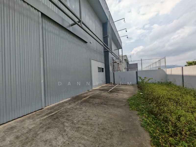 Kilang untuk Disewa di Sungai Buloh (Selangor) - Danny Lim - Exterior - PropertyGuru.com.my