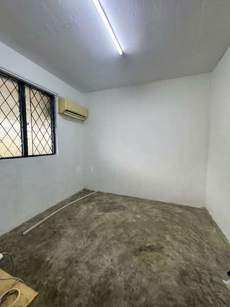 Flat for Sale at Flat Taman Ungku Tun Aminah - SY Tan - Interior - PropertyGuru.com.my