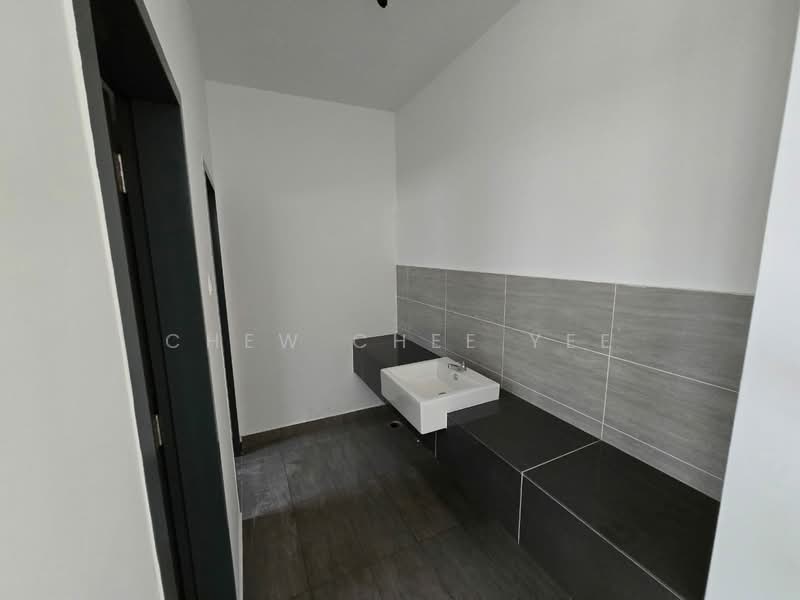 Shop for Rent in Horizon Hills (Iskandar Puteri (Nusajaya)) - Chew Chee Yee - Bathroom - PropertyGuru.com.my